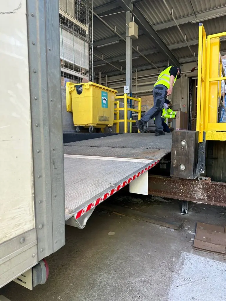 Mauvaise utilisation du hayon 2.snag